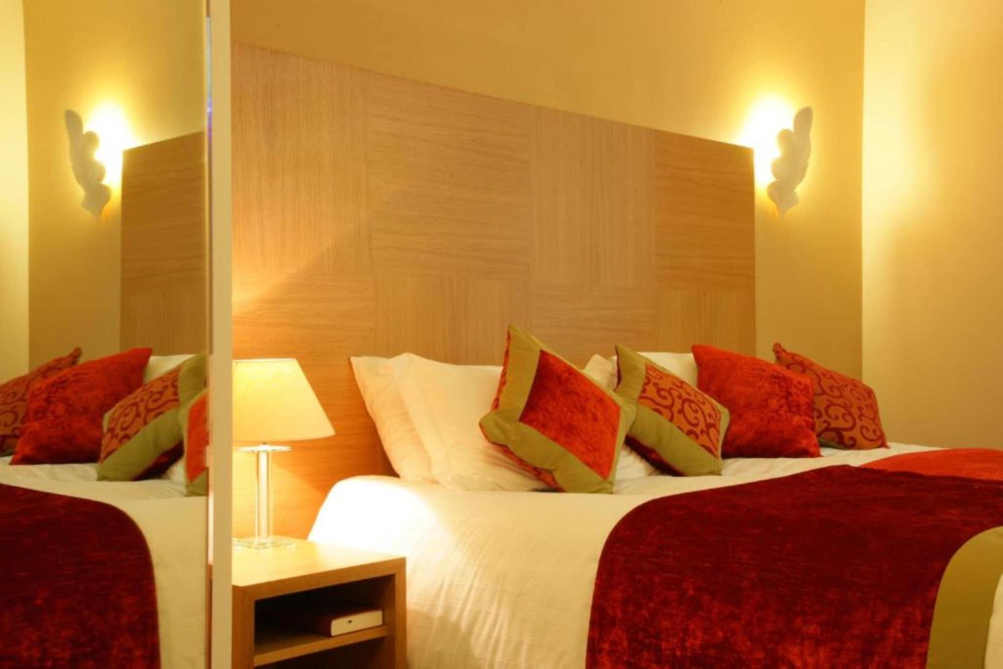 סלאו The Pinewood Hotel מראה חיצוני תמונה