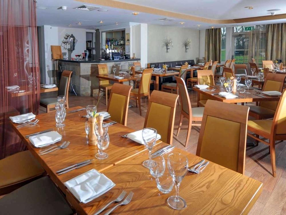 סלאו The Pinewood Hotel מראה חיצוני תמונה